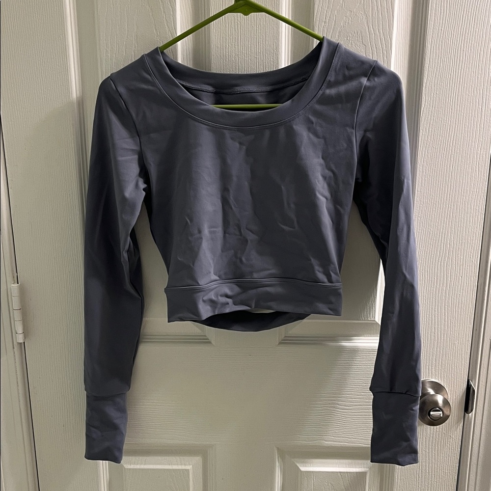 NVGTN Long Sleeve Crop Top